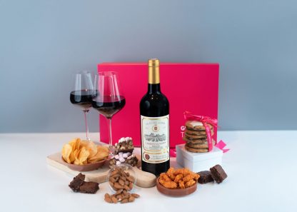 Red Wine Lover's Gourmet Food & Wine Hamper